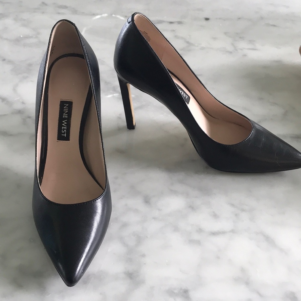 Nine West Classic Black pumps